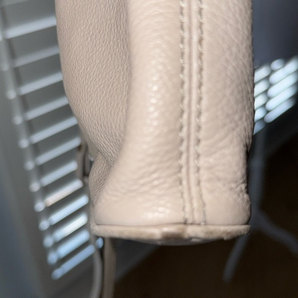 Kate Spade Cross Body Purse in Beige - Picture 7 of 11